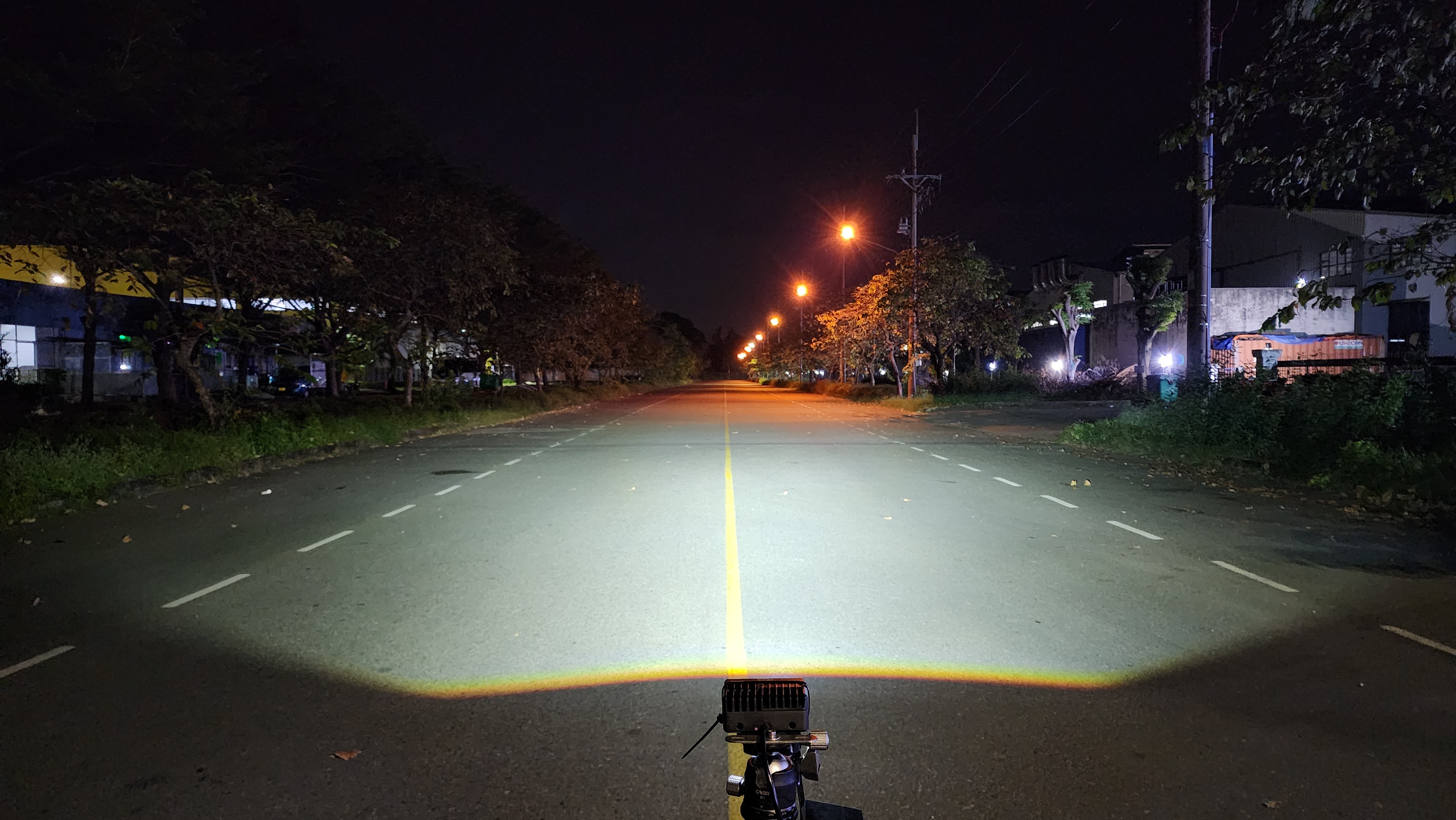 Ánh sáng cos Aozoom Extra EX2 có đèn đường